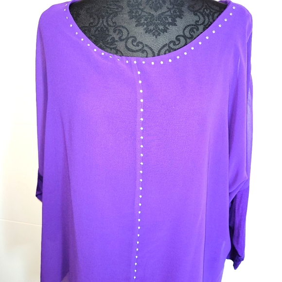 Sheer blouse - Picture 2 of 10